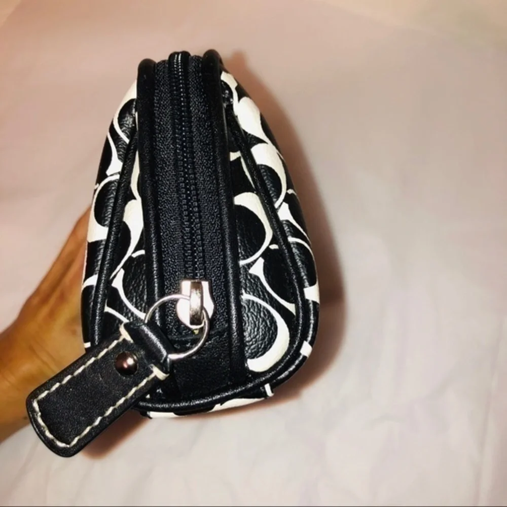 COACH y2k black white cosmetic makeup case